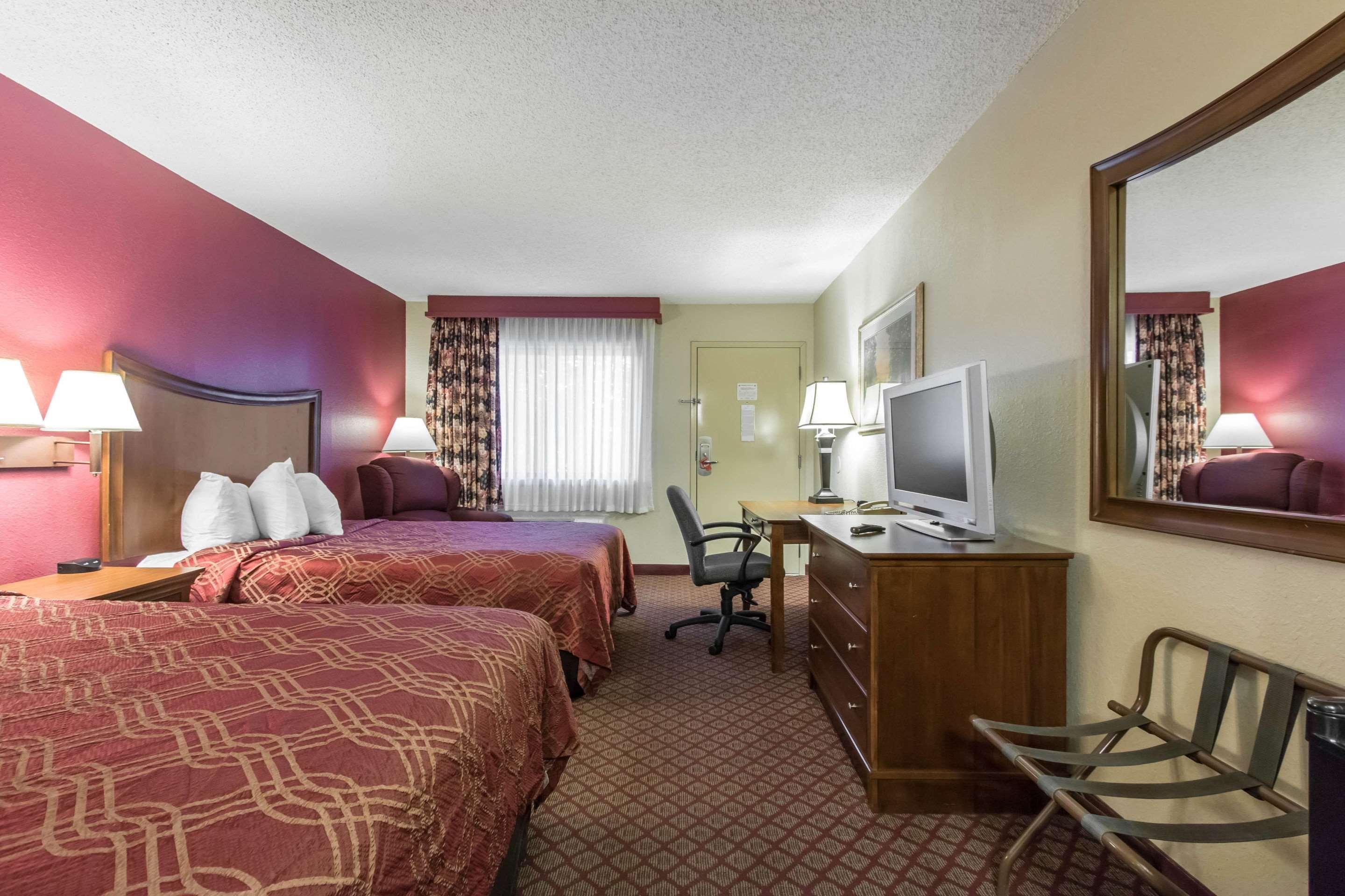 Econo Lodge Inn & Suites Joplin Exterior foto