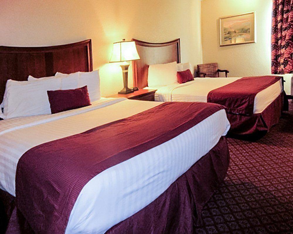 Econo Lodge Inn & Suites Joplin Exterior foto